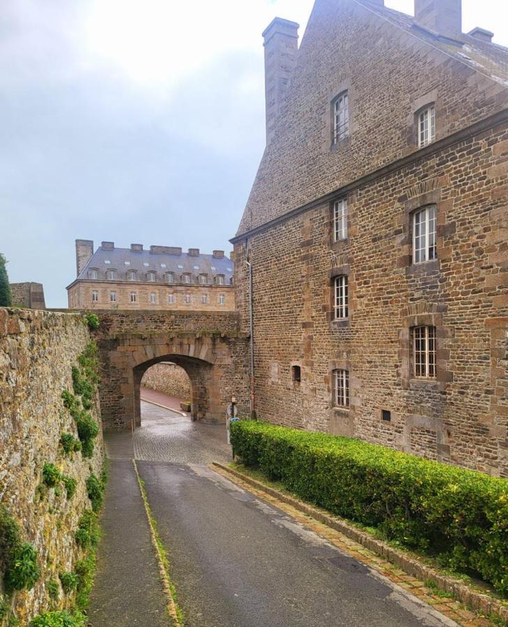 Appartement Location - Remparts De La Hauteville